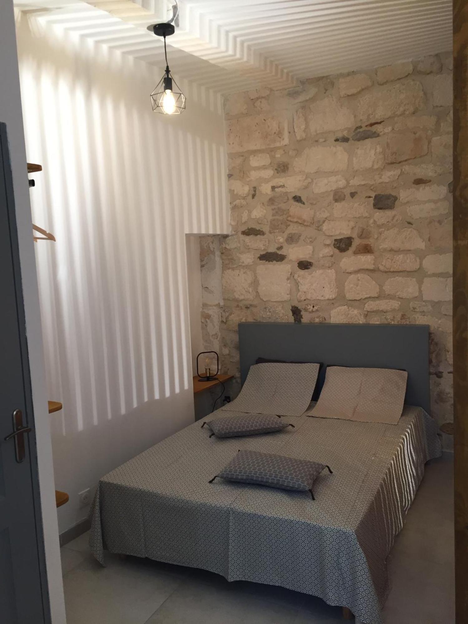 Studio Climatise, La Cloison Arles Exterior foto